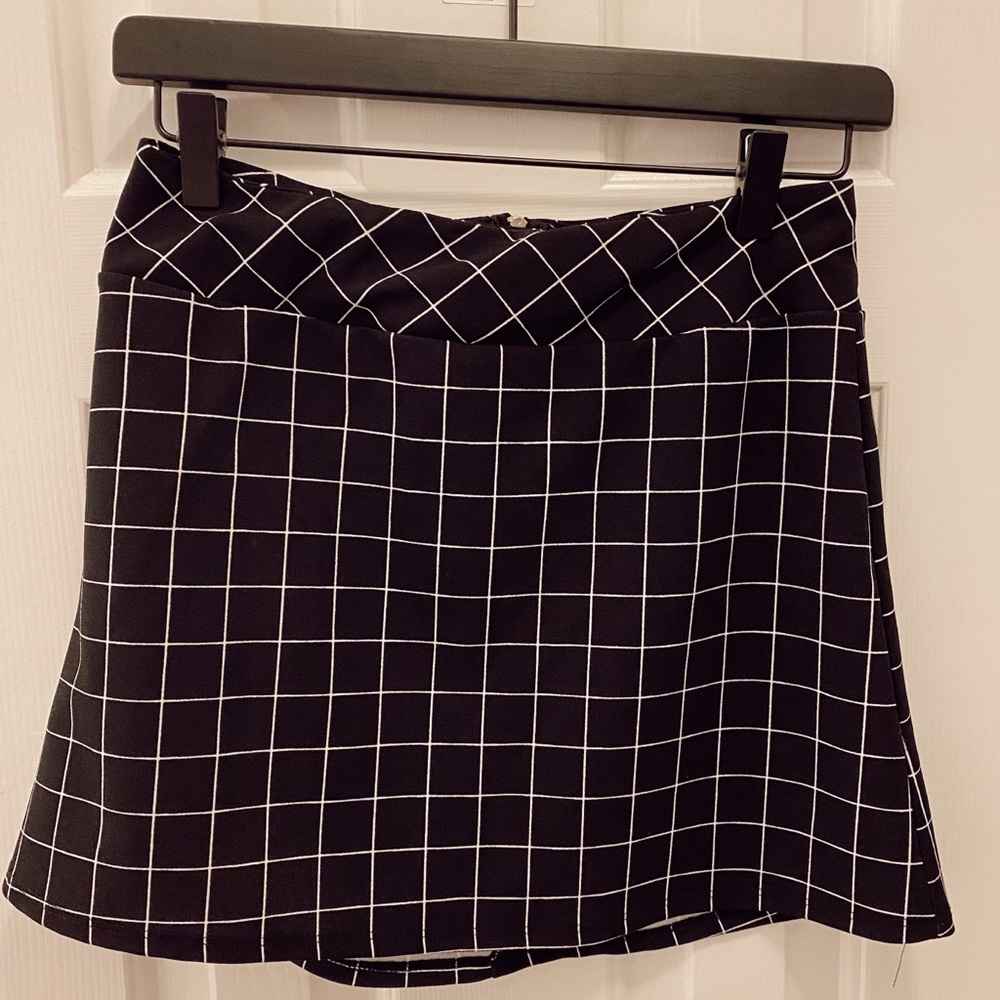 ivy + main (skirt)